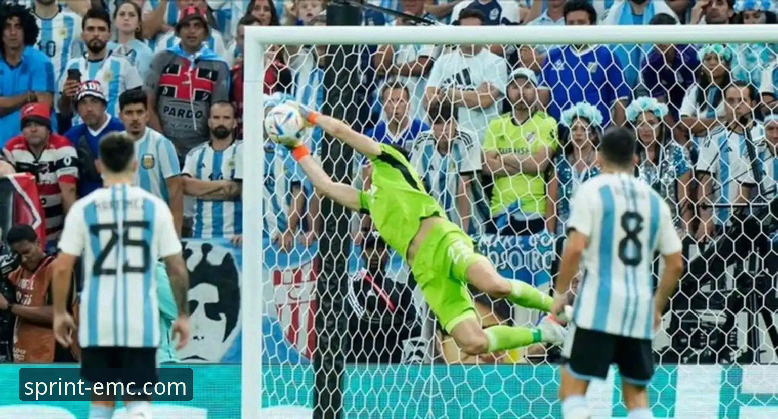 EMC体育官网登录常见问题 深度解析阿根廷锋线危机:从帕尼切利重伤看世界杯战术博弈